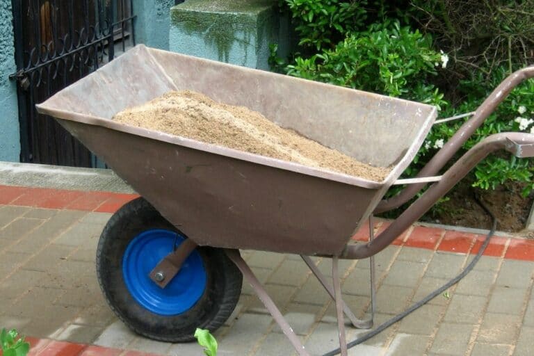 Lehmigen Boden verbessern und durchlässiger machen Gartenrat.de
